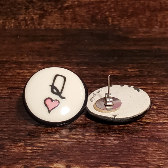 Queen of Hearts Earrings Enamel stud earrings Round Artisan Handmade - Picture 3 of 4